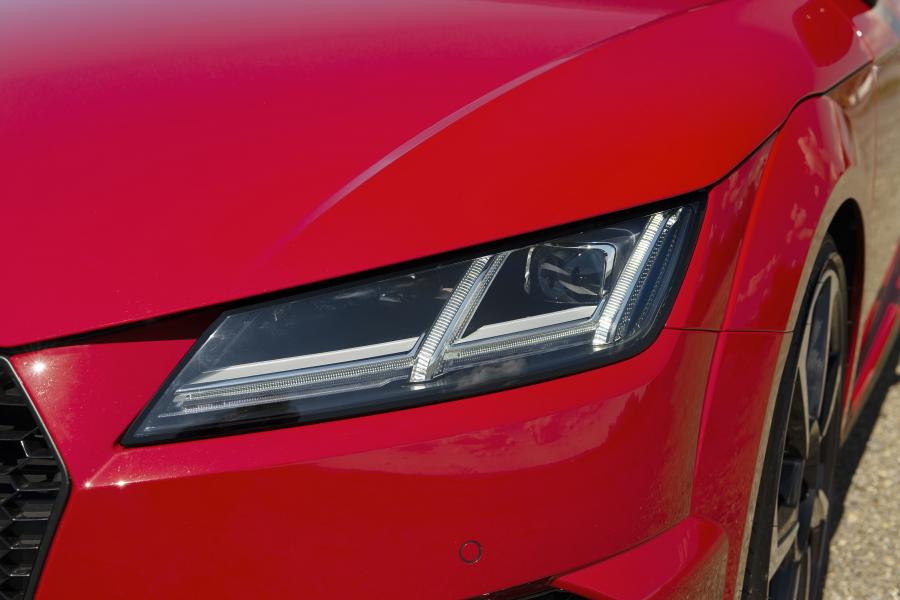 Детали экстерьера Audi TT RS Coupe (8S) 2019 года  (UK) (фото 25 из 36)